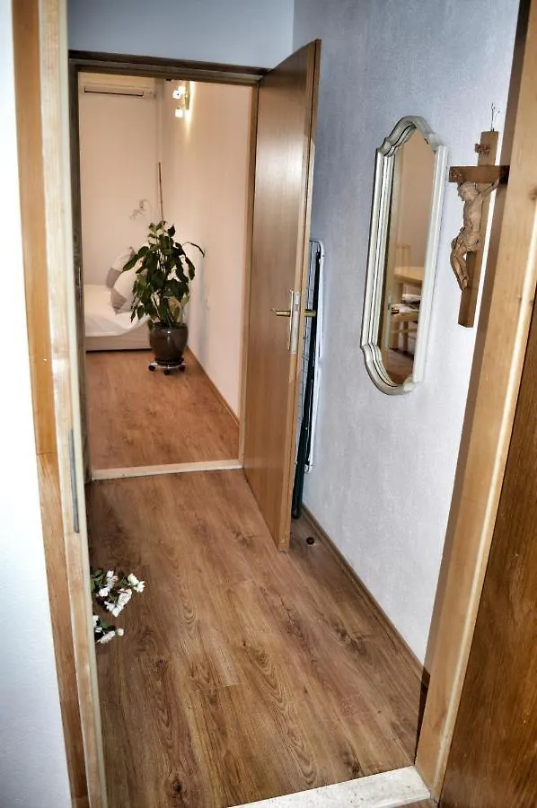 Apartment Nikolic Kaštela 0*,