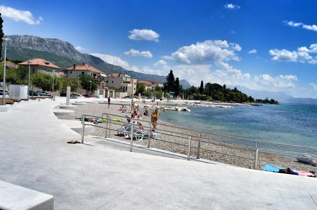 Apartment Nikolic Kaštela